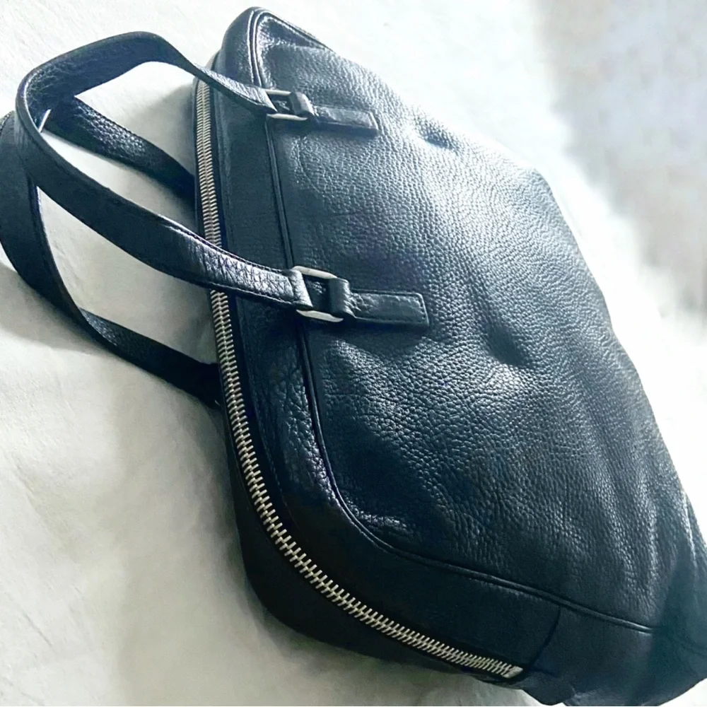 Men's Black Leather Briefcase Bag - Classic Professional Carry